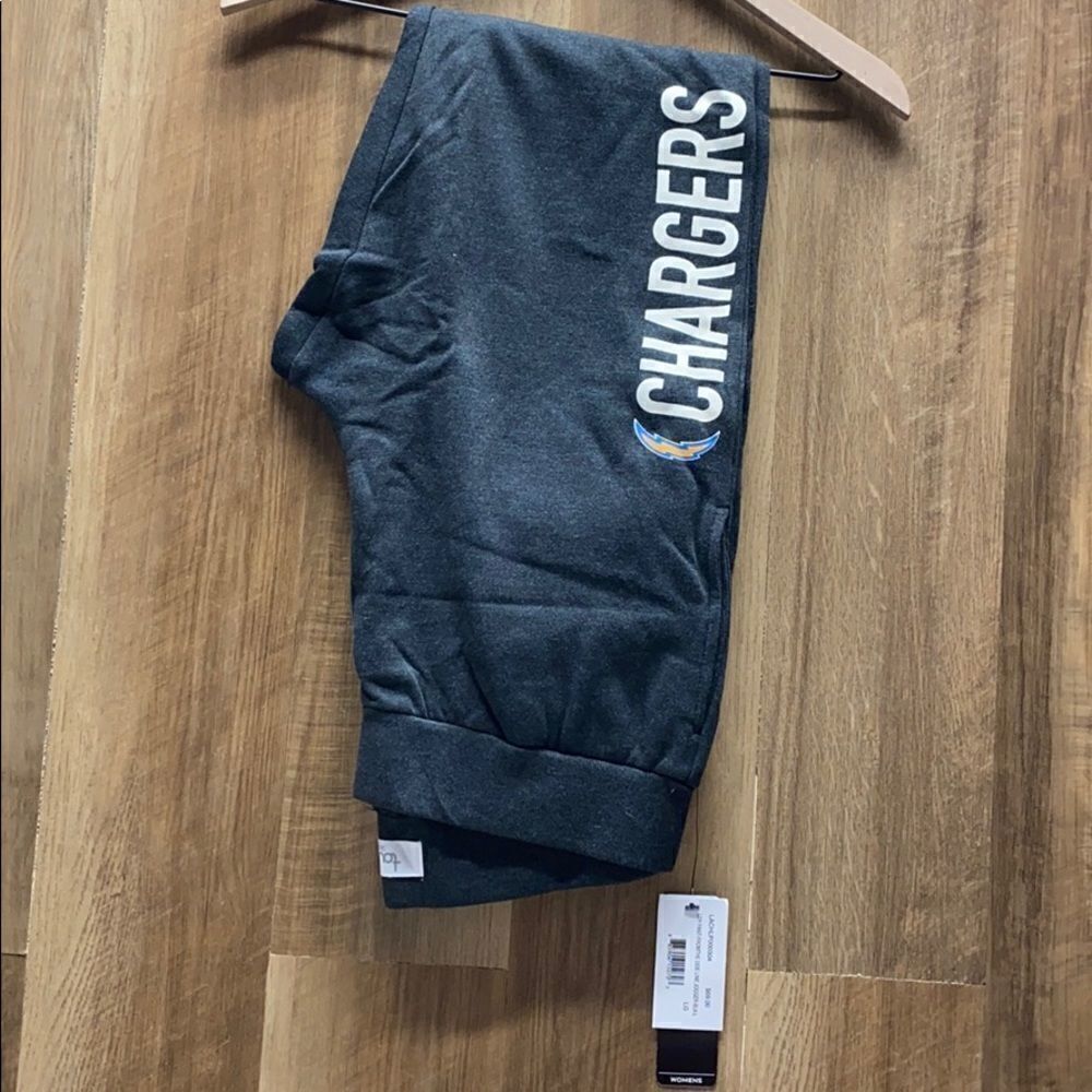 Chargers - Joggers in Gray